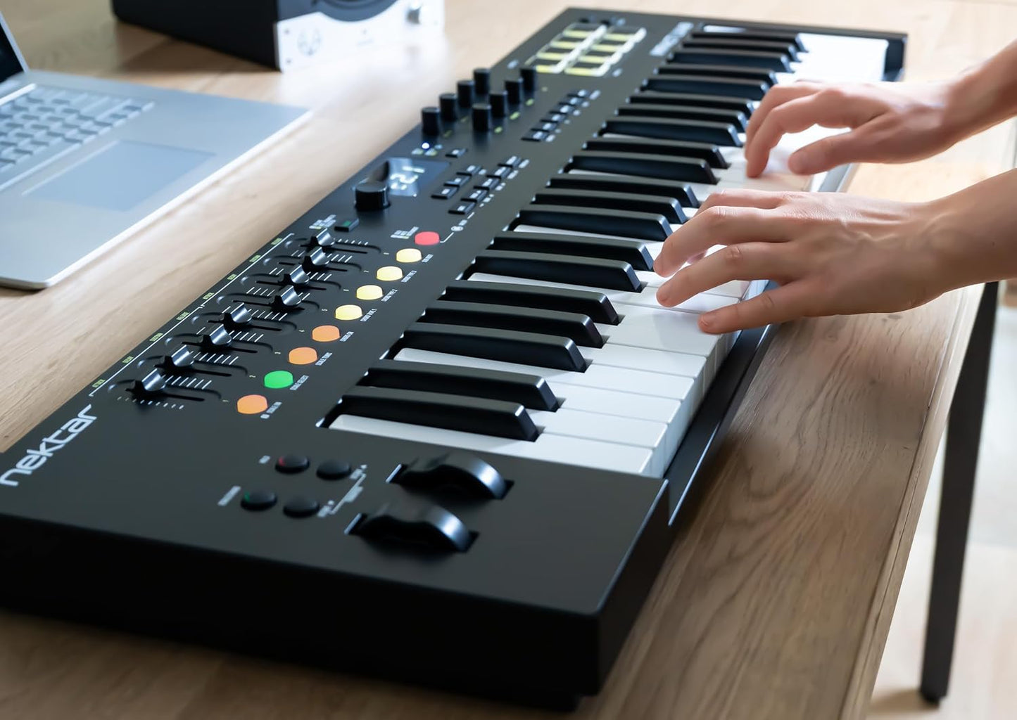 Nektar Impact LX49 mk3 MIDI Keyboard Controller